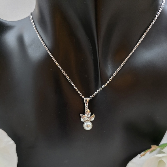 ♥️ LEAF STERLING SILVER NECKLACE - Picture 4 of 5